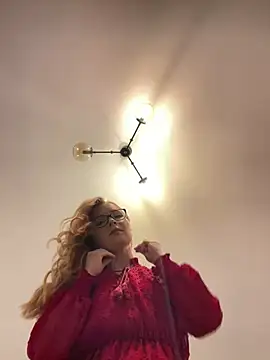 Chloe Richardson online show from January 31, 1:56 pm