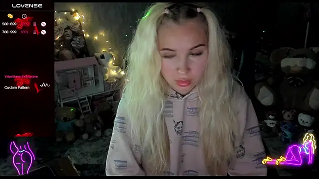  NigoNika online show from April 22, 7:37 pm