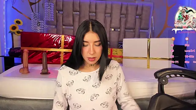 Leiaa  online show from December 23, 5:06 am