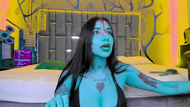 Leiaa  online show from December 28, 10:25 am