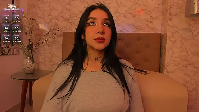 Leiaa  online show from December 30, 12:22 am