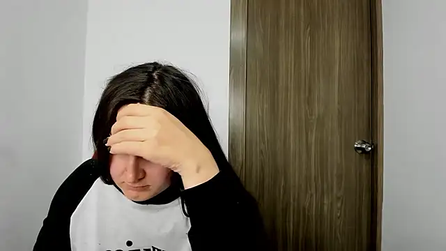 Snapshot of Sweet-Suck69 chatting on February 21, 5:56 am Sweet-Suck69 online show from February 21, 5:56 am