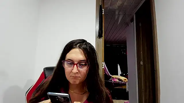 Snapshot of Sweet-Suck69 chatting on March 5, 3:40 am Sweet-Suck69 online show from March 5, 3:40 am