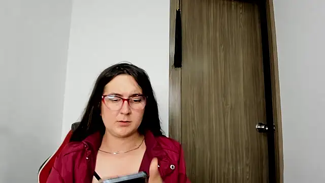 Snapshot of Sweet-Suck69 chatting on March 5, 6:44 am Sweet-Suck69 online show from March 5, 6:44 am