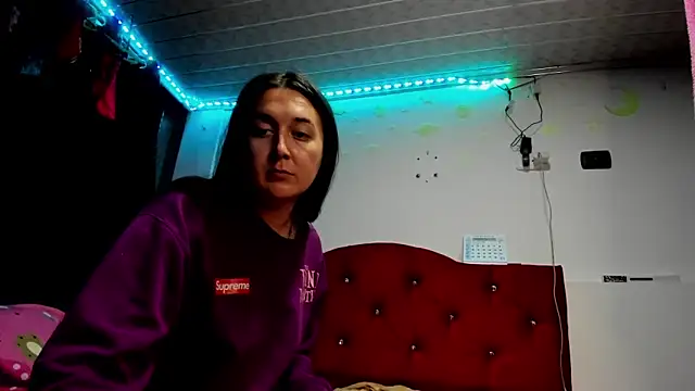 Snapshot of Sweet-Suck69 chatting on March 10, 1:23 am Sweet-Suck69 online show from March 10, 1:23 am