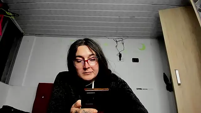 Snapshot of Sweet-Suck69 chatting on March 13, 1:43 am Sweet-Suck69 online show from March 13, 1:43 am