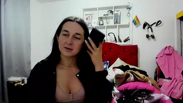 Sweet-Suck69 online show from May 12, 12:08 am