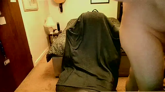 Hairy Guy30 online show from January 30, 8:53 pm