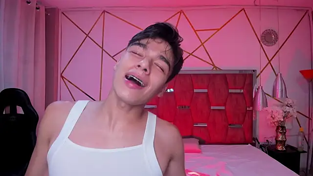 Gerony  online show from April 4, 8:39 pm