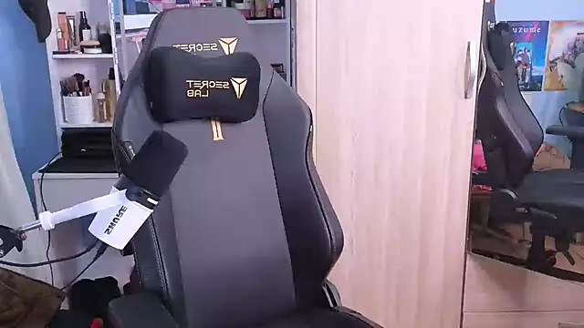 MemiKouki online show from January 14, 4:50 pm