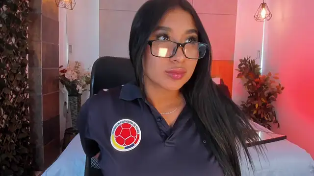 BellaHarllow online show from July 7, 8:24 pm
