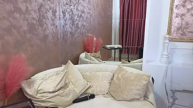 Snapshot of lexy_a chatting on February 21, 8:40 am lexy a online show from February 21, 8:40 am