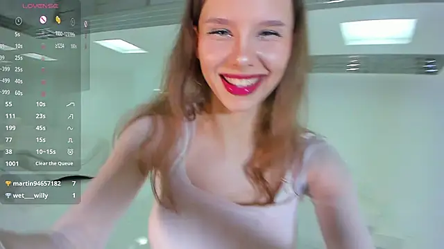 Snapshot of Elation_Evy chatting on December 3, 6:49 pm Elation Evy online show from December 3, 6:49 pm