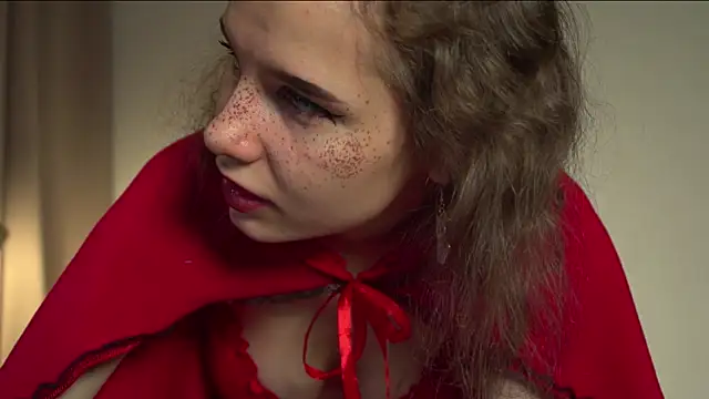 Snapshot of Elation_Evy chatting on June 24, 11:04 pm Elation Evy online show from June 24, 11:04 pm