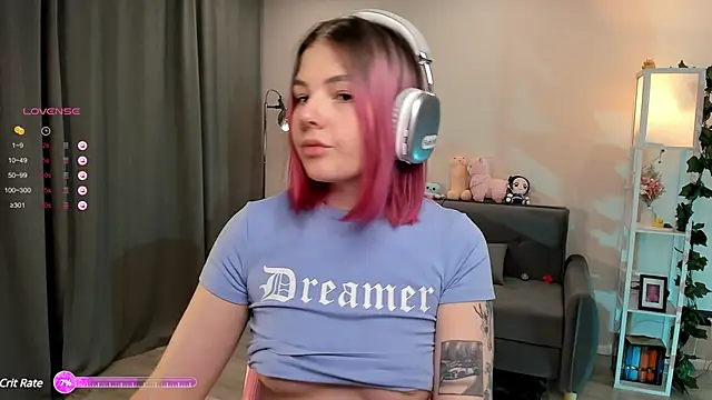 AnnaTrueno online show from March 2, 8:40 pm