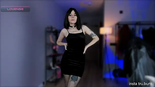 AnnaTrueno online show from October 5, 5:00 pm