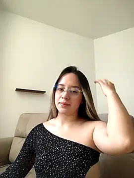 Snapshot of Dani_javi chatting on May 9, 6:13 pm Dani javi online show from May 9, 6:13 pm
