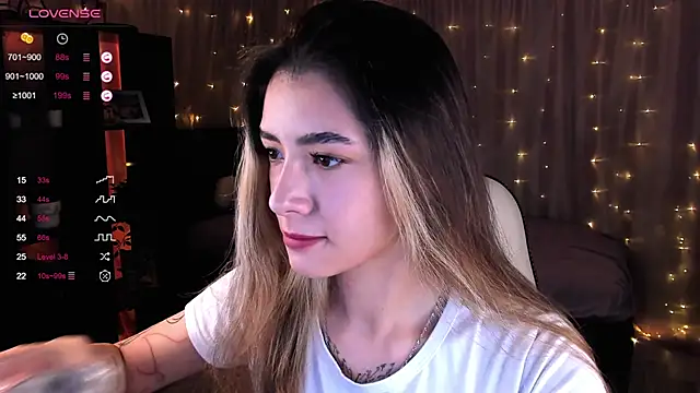 Snapshot of DarlaLike chatting on December 25, 4:22 am DarlaLike online show from December 25, 4:22 am