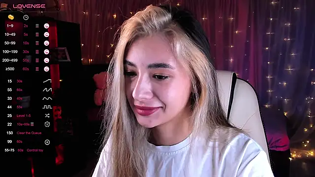 Snapshot of DarlaLike chatting on January 18, 4:59 am DarlaLike online show from January 18, 4:59 am