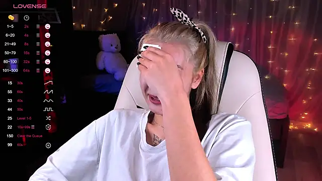 Snapshot of DarlaLike chatting on January 20, 7:58 am DarlaLike online show from January 20, 7:58 am