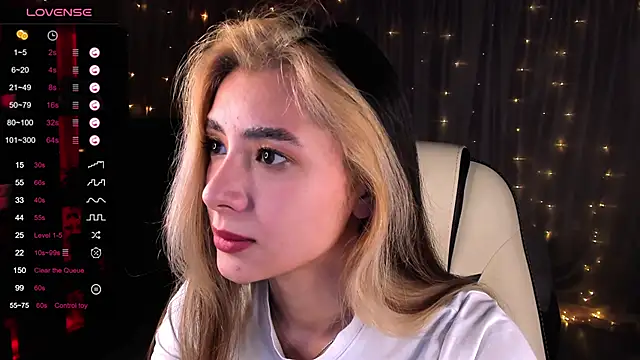 Snapshot of DarlaLike chatting on January 24, 7:51 am DarlaLike online show from January 24, 7:51 am