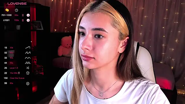 Snapshot of DarlaLike chatting on February 10, 7:36 am DarlaLike online show from February 10, 7:36 am