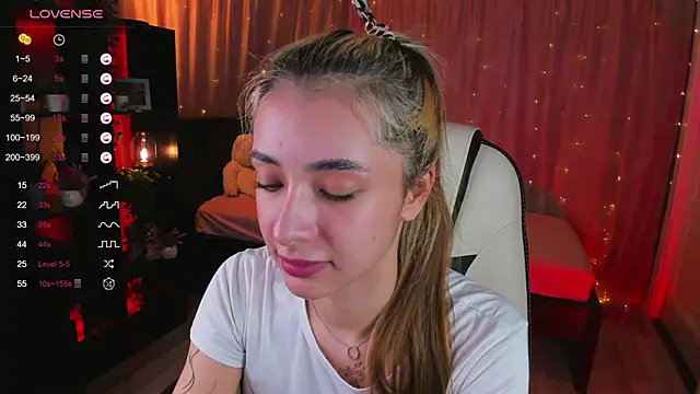 Snapshot of DarlaLike chatting on February 28, 7:26 am DarlaLike online show from February 28, 7:26 am