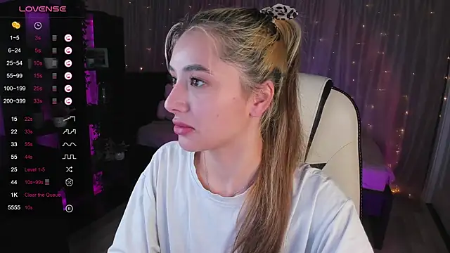 Snapshot of DarlaLike chatting on March 2, 4:39 am DarlaLike online show from March 2, 4:39 am