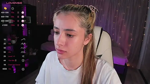 Snapshot of DarlaLike chatting on March 2, 7:43 am DarlaLike online show from March 2, 7:43 am