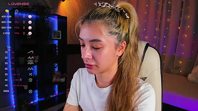 Snapshot of DarlaLike chatting on March 6, 4:52 am DarlaLike online show from March 6, 4:52 am