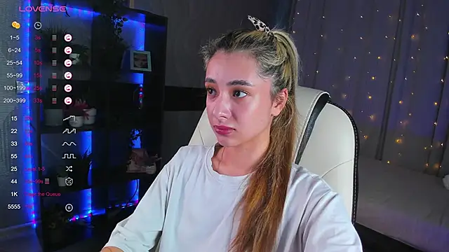 Snapshot of DarlaLike chatting on March 14, 4:21 am DarlaLike online show from March 14, 4:21 am