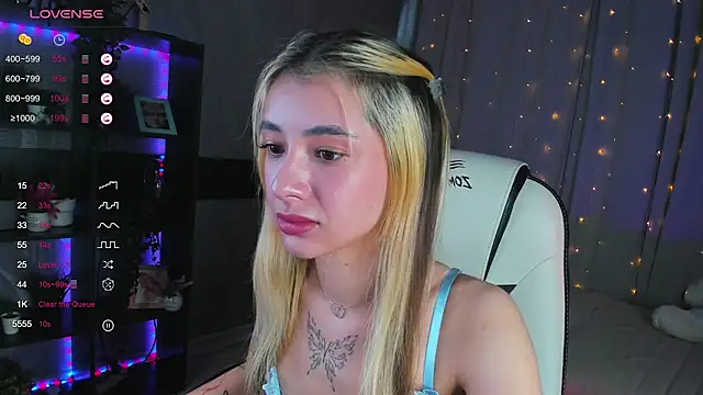 Snapshot of DarlaLike chatting on March 22, 4:24 am DarlaLike online show from March 22, 4:24 am