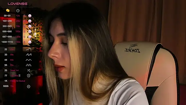 Snapshot of DarlaLike chatting on September 10, 4:01 am DarlaLike online show from September 10, 4:01 am