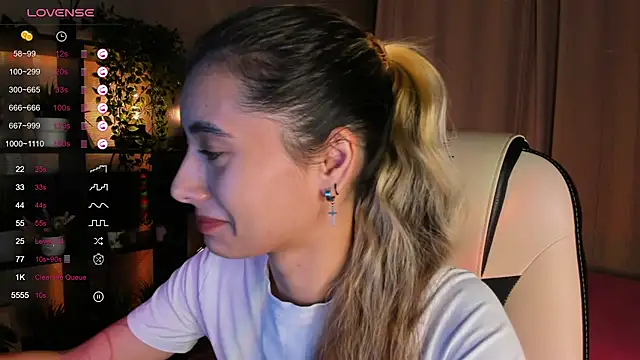 Snapshot of DarlaLike chatting on September 19, 4:03 am DarlaLike online show from September 19, 4:03 am