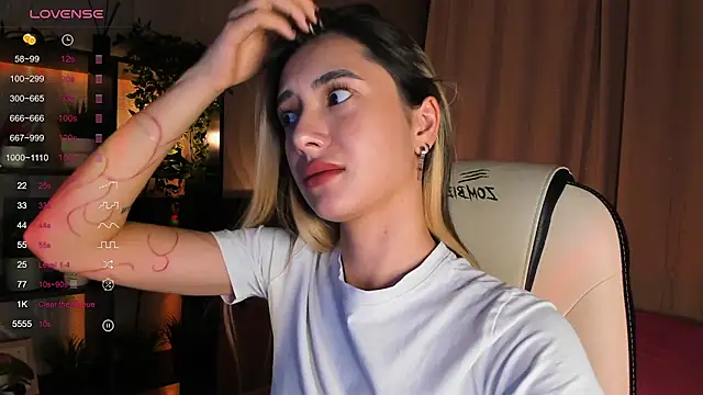 Snapshot of DarlaLike chatting on September 30, 4:06 am DarlaLike online show from September 30, 4:06 am