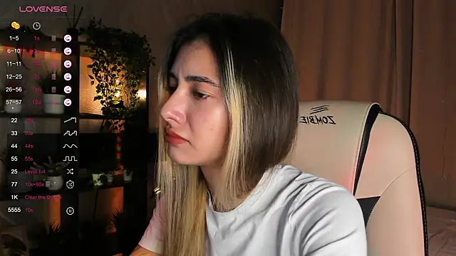 Snapshot of DarlaLike chatting on October 8, 4:10 am DarlaLike online show from October 8, 4:10 am