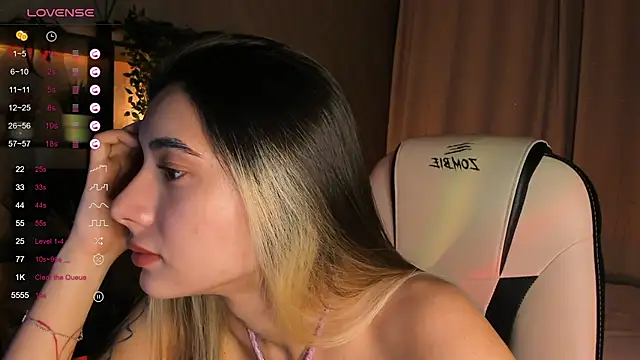 Snapshot of DarlaLike chatting on October 10, 3:38 am DarlaLike online show from October 10, 3:38 am