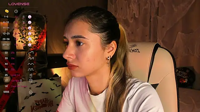 Snapshot of DarlaLike chatting on October 16, 3:40 am DarlaLike online show from October 16, 3:40 am