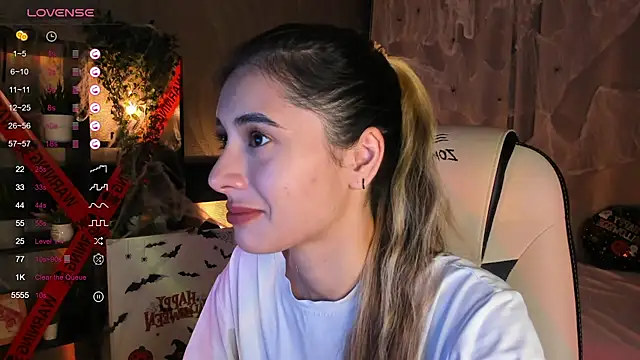 Snapshot of DarlaLike chatting on October 17, 4:04 am DarlaLike online show from October 17, 4:04 am