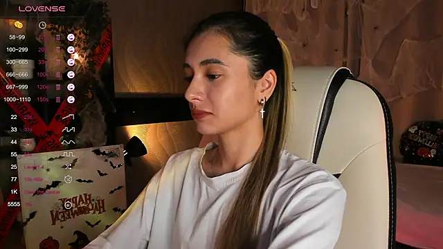 Snapshot of DarlaLike chatting on October 24, 3:47 am DarlaLike online show from October 24, 3:47 am