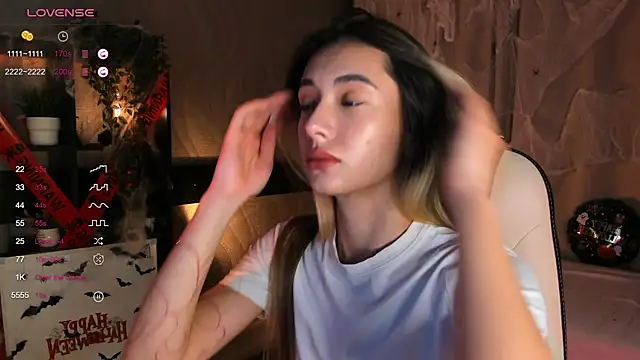 Snapshot of DarlaLike chatting on October 30, 3:30 am DarlaLike online show from October 30, 3:30 am