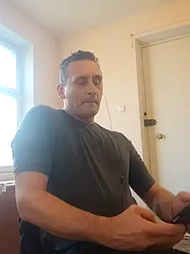 Snapshot of Viause_Kentauelle chatting on February 17, 1:32 pm Viause Kentauelle online show from February 17, 1:32 pm