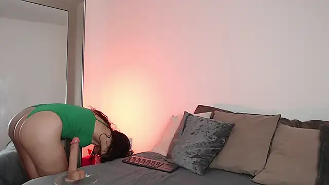 madisex s online show from January 7, 12:40 pm