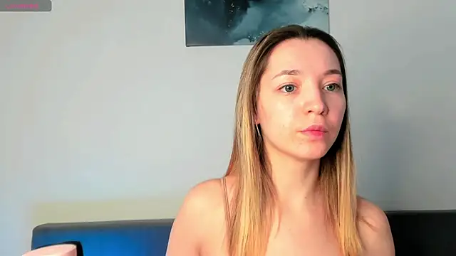 MiaThaine online show from February 26, 1:30 pm