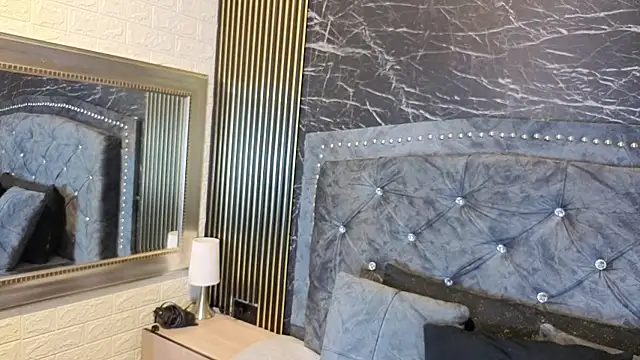 charlotte  G online show from March 7, 10:34 am