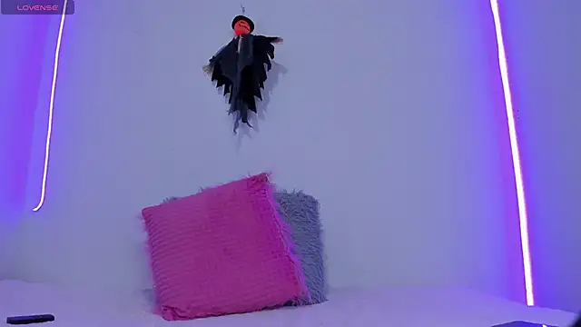 liz 25b online show from October 30, 4:03 am