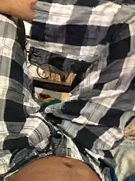 Snapshot of Zeuhorny chatting on September 10, 7:36 pm Zeuhorny online show from September 10, 7:36 pm