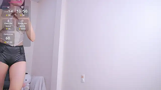 Miuzxc online show from February 9, 8:11 am