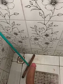 Snapshot of vintin21cm chatting on September 9, 9:58 pm vintin21cm online show from September 9, 9:58 pm