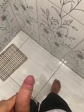 Snapshot of vintin21cm chatting on October 2, 5:09 pm vintin21cm online show from October 2, 5:09 pm